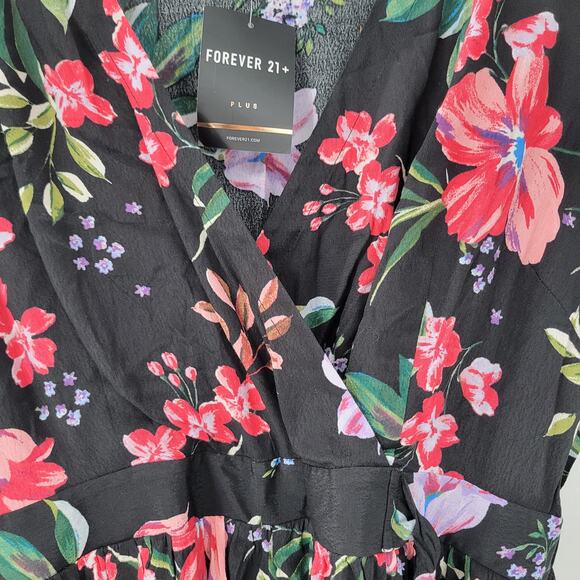 Forever 21 Womens Faux Wrap Romper 0X Black Multi Floral Tie Waist Shorts NEW - Picture 2 of 12